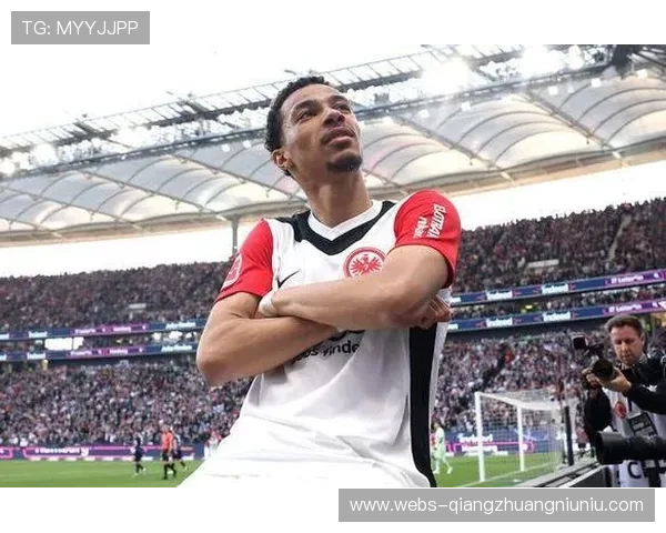 法兰克福前锋伯卡特：专注联赛，不谈转会